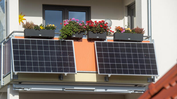 Energiewende zu Hause: Deutsche Umwelthilfe verlost bundesweit Balkonkraftwerke und drängt auf Bürokratieabbau bei Anbringung und Inbetriebnahme