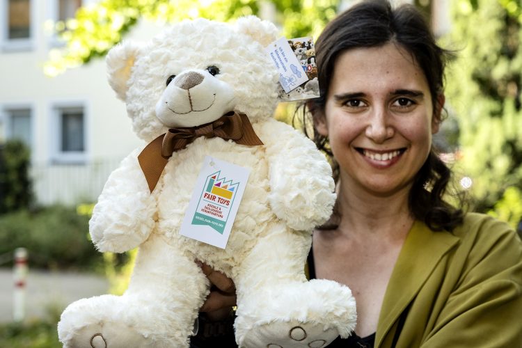Historisch: Erstes Fair Toys Siegel verliehen – Auszeichnung für verantwortungsbewusste Spielwarenproduktion