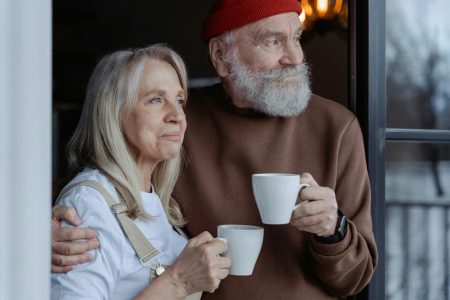 Rentenalterwünsche und Generationenverhältnis: Positiver Trend bei Bereitschaft zur längeren Arbeit