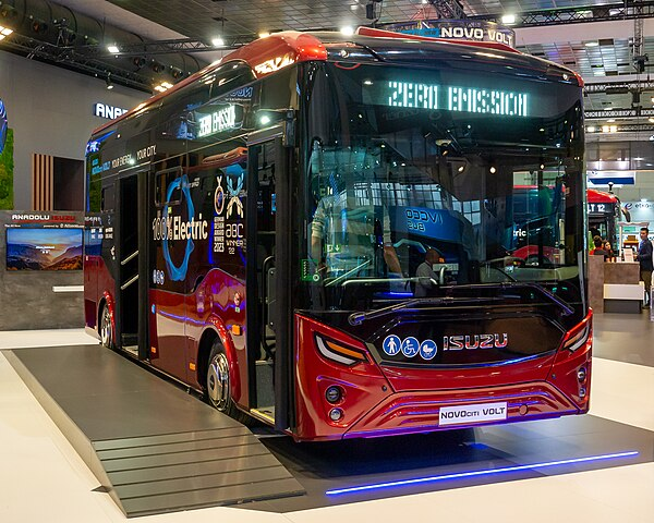 Anadolu Isuzu präsentiert nachhaltige Lösungen für den Personenverkehr auf der B2B in Berlin